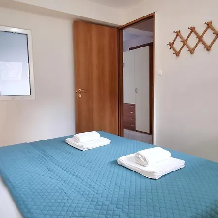 Aparthotel White 3*