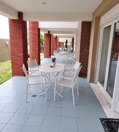 Aparthotel White 2*