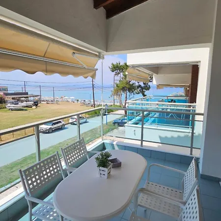 White Apart-hotel 3*