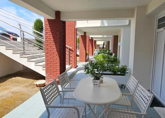 Apart Otel White Polychrono